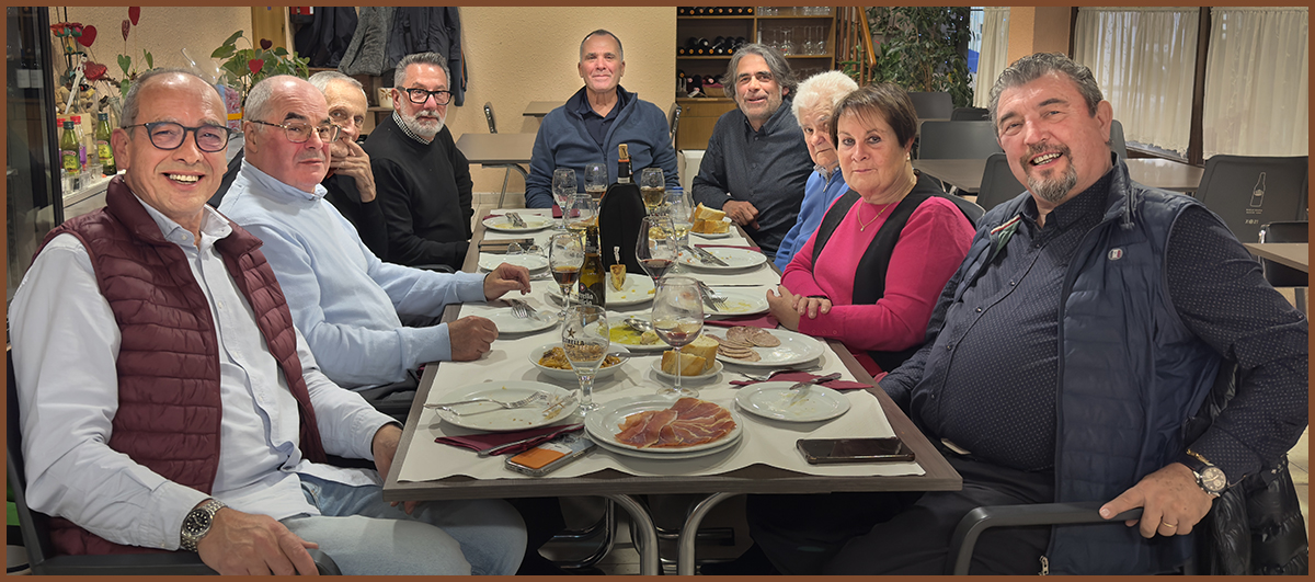 Sopar 13/11/2025: Esquerra a dreta: Joan, Gil, Josep Maria, Pepo, Ricard, Jesús, Maria, Dolors i Antoni